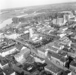 widok ogólny rynku od strony płd.-wsch., skan 1