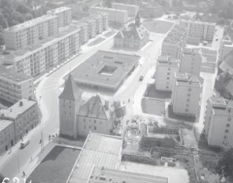 zespół urbanistyczny. Widok ogólny rynku i bramy Głogowskiej od strony południowej - zachodniej, skan 1