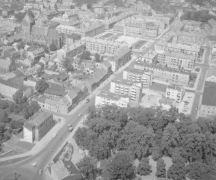 Widok ogólny śródmieścia od strony południowej, skan 1