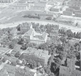kościół i klasztor Reformatów na Śródce.  Widok ogólny zespołu od strony zachodniej, skan 1