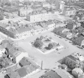 zespół urbanistyczny. Zabudowa rynku od strony południowej - zachodniej, skan 1
