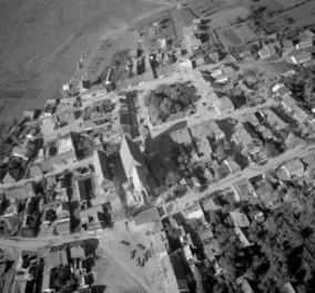 układ urbanistyczny. Widok ogólny miasta od strony południowej - wschodniej , skan 1