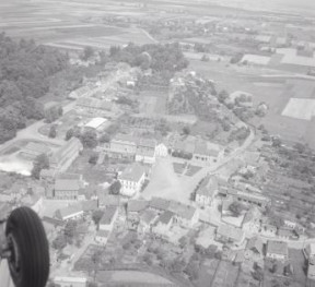 układ urbanistyczny. Widok ogólny układu urbanistycznego od strony południowej - wschodniej, skan 1