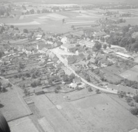 układ urbanistyczny. Widok ogólny rynku i zabudowy centrum od strony północnej - wschodniej, skan 1