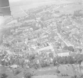 układ urbanistyczny. Widok ogólny układu urbanistycznego od strony południowej - wschodniej, skan 1