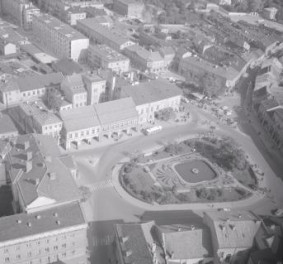 rynek. Widok ogólny rynku od strony południowej - zachodniej, skan 1