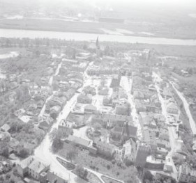 układ urbanistyczny. Widok ogólny układu miasta od strony północnej, skan 1