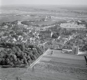 zespół urbanistyczny. Panorama centrum miasta  od strony południowej - zachodniej, skan 1