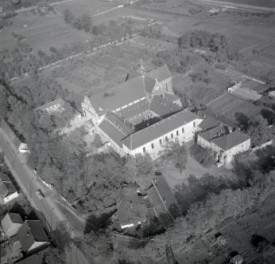 Widok ogólny zamku od strony południowej, skan 1
