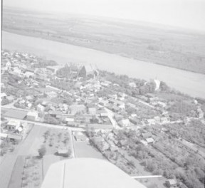 zabudowa miasta. Widok ogólny zabudowy centrum od strony zachodniej, skan 1