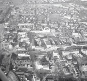 układ urbanistyczny. Widok ogólny Starego Miasta od strony południowej, skan 1