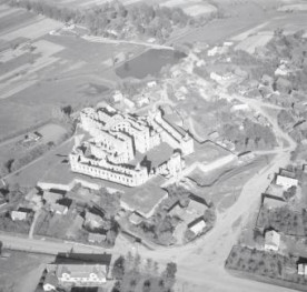 zamek Krzyżtopór XVII wieku widok ogólny zamku od strony południowej - zachodniej, skan 1