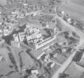 zamek Krzyżtopór XVII wieku widok ogólny zamku od strony zachodniej, skan 1