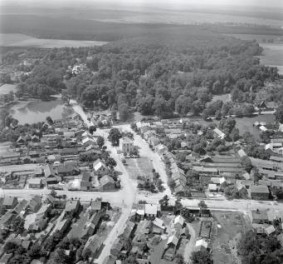 Widok ogólny zabudowy rynku i centrum miasta od strony wschodniej, skan 1