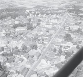 układ urbanistyczny. Widok ogólny centrum miasta od strony południowej - zachodniej, skan 1