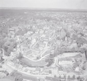 układ urbanistyczny Starego Miasta. Widok ogólny układu Starego Miasta od strony południowej, skan 1
