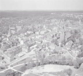 Stare Miasto. Zabudowa Starego Miasta od strony południowej, skan 1