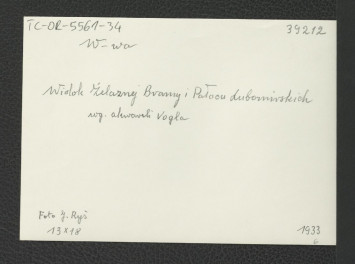 3 fotografie czarno-białe akwarelii autorstwa Z. Vogla i wedut autorstwa Bernardo Belotto ukazujące plac Żelaznej Bramy i Pałac Lubomirskich , skan 2