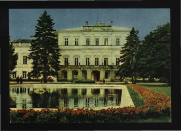fotografia czarno-biała przedstawiająca dawny pałac Czartorskich z 1730 r., skan 1