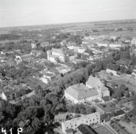 widok ogólny centrum miasta od strony płn., skan 1