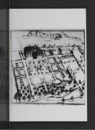 2 fotografie czarno-białe reprodukcji ryciny zamieszczonej w Wernher F.B., Topografia Śląska, 1744-1768 przedst. widok z lotu ptaka na miejscową posesje              , skan 1