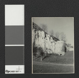 fragment obwarowań klasztornych , skan 1