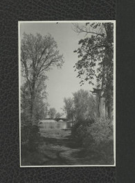 fotografia czarno-biała przedstawiająca tzw. Mostek Rzymski, skan 1