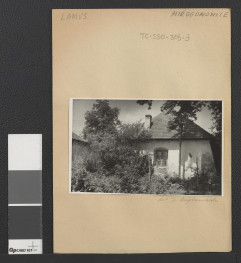 lamus w Mirogonowicach , skan 1