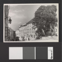 ul. Grodzka pomiędzy Placem po Farze, a rynkiem, skan 1