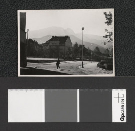 kolejne zabudowania (fotografie dwubarwne), skan 3