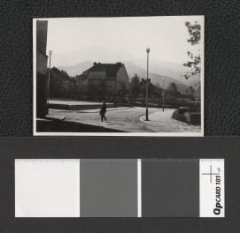kolejne zabudowania (fotografie dwubarwne), skan 5