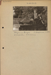 ilustracja związana z hasłem - alegoria - Alegoria Bugu (rzeźba autorstwa Ludwika Kauffmanna, Łazienki, Warszawa, ok. 1820 r.), skan 1