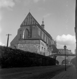 kościół pw. Św. Katarzyny - elewacja południowo-zachodnia, skan 1