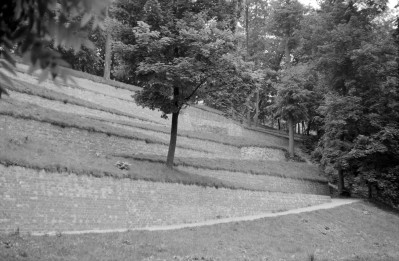 pałac Czartoryskich - park krajobrazowy - Tarasy Rampowe / schody angielskie, skan 1