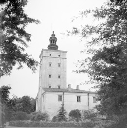 zespół zamkowy Radziwiłłów - wieża wjazdowa, skan 1