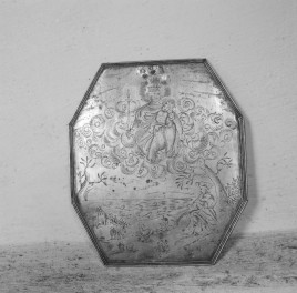 Opactwo Benedyktynek - wnętrze skarbca: wotum srebrne, skan 1