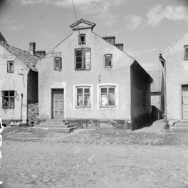 dom - elewacja frontowa, skan 1