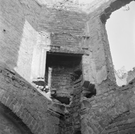 pałac - wnętrze, karnisz, skan 1