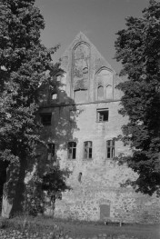 zamek - szczyt nad fosą zachodnią, skan 1