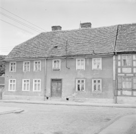 dom ul. Warszawska - elewacja frontowa, skan 1