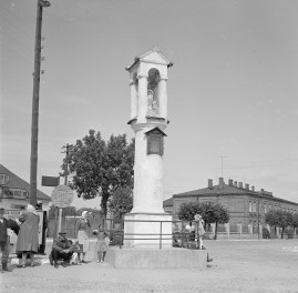rynek - kapliczka kolumnowa, skan 1