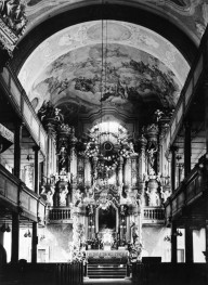 kościół pw. Podwyższenia Krzyża Świętego - wnętrze - nawa główna - prezbiterium - ołtarz główny, skan 1