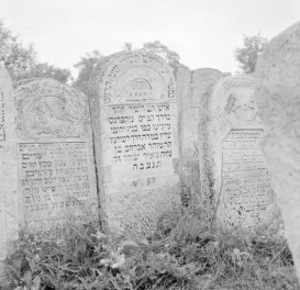 Cmentarz, Kirkut - macewy, skan 1