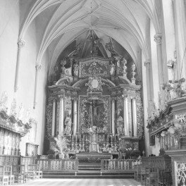 klasztor Bożogrobowców - kościół pw. Ducha Świętego - wnętrze - prezbiterium - ołtarz główny, skan 1