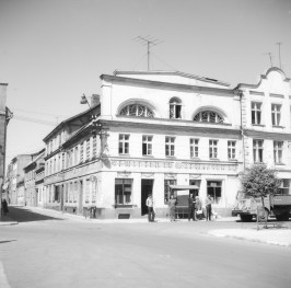 Zabudowa miejska, kamienica elewacja frontowa, skan 1