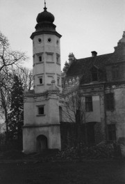 pałac - wieża od strony wsch., skan 1
