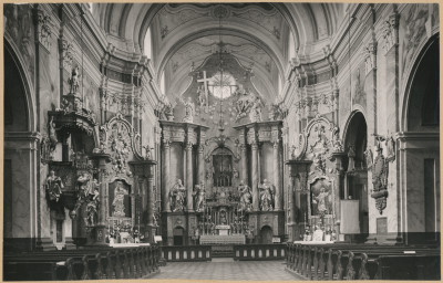 Zespół klasztorny - kościół, wnętrze, widok nawy głównej w kierunku prezbiterium, 
 , skan 1