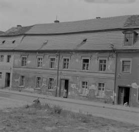 kamienica - elewacja frontowa, skan 1
