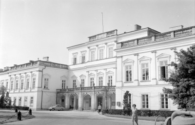pałac Czartoryskich - elewacja frontowa, skan 1