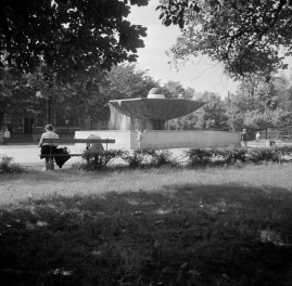 park zdrojowy -  fontanna, skan 1